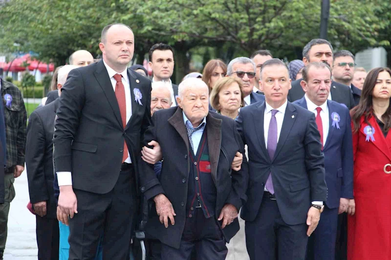 Bolu’ya 148 eser kazandıran İzzet Baysal’a duygusal anma
