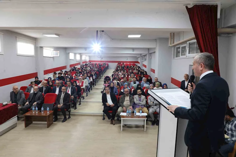 Ağrı’da Arapça Bilgi ve Etkinlik Yarışmaları il finali gerçekleştirildi
