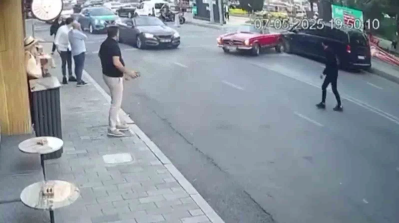 Vale teslim aldığı lüks araçla kaza yaptı
