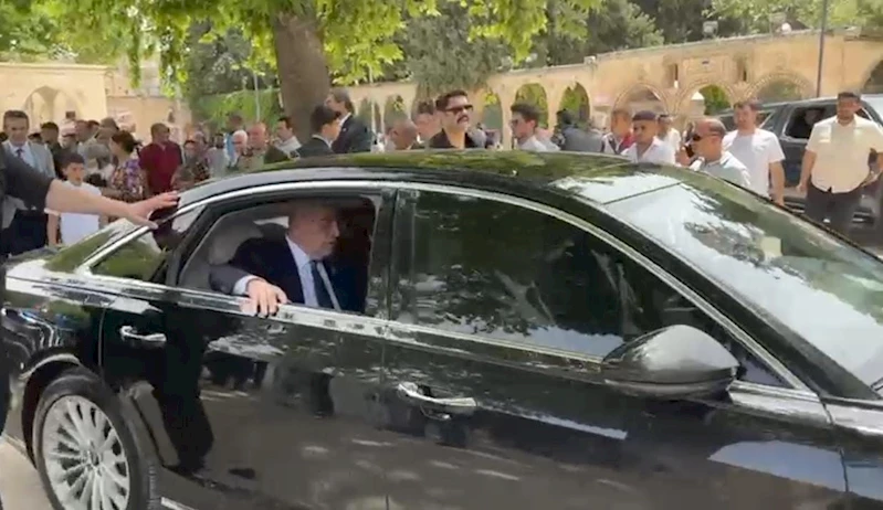 Müsavat Dervişoğlu’ndan tepki çeken hareket
