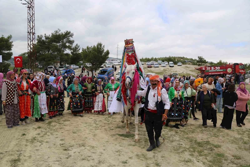 Geleneksel Uçurtma Şenliğinde kültür rüzgarı esti

