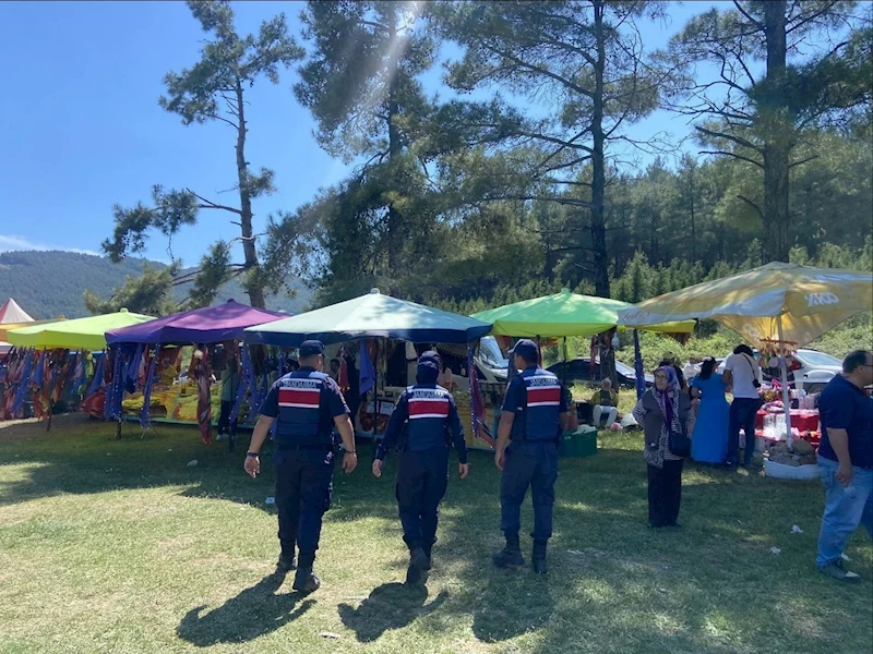 Ağaçlı’daki festivalde jandarma ekipleri kuş uçurtmadı
