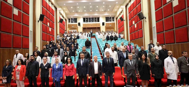 Elazığ’da hemşireler ve ebeler günü kutlandı
