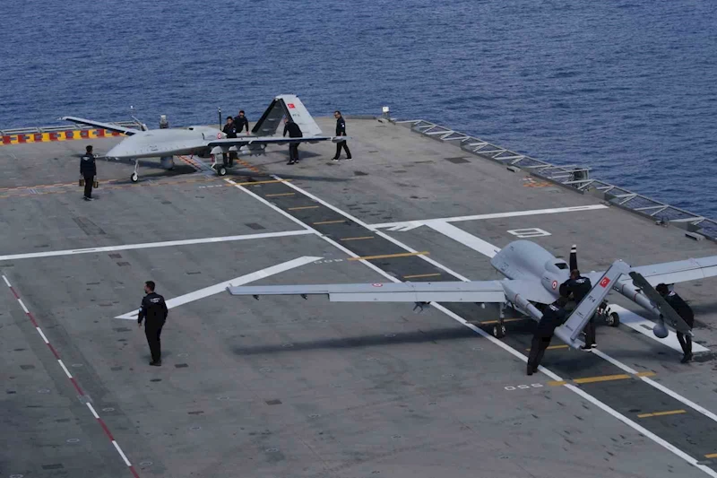 DENİZKURDU-II/2025 tatbikatı tamamlandı: TB3 SİHA’dan TCG ANADOLU’ya tarihi ilk salvo kalkış
