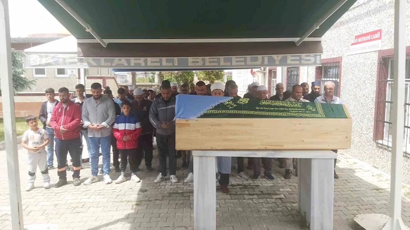Dehşet zincirinde öldürülen kadın toprağa verildi
