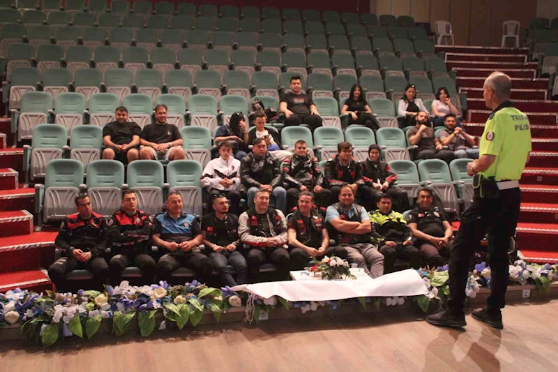Aydın’da trafik ekiplerinden genç sürücülere ders
