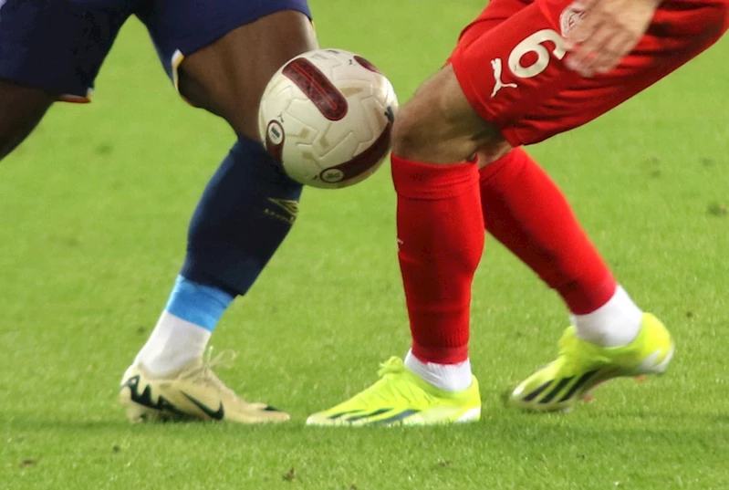 Türk futbolunun köklü takımlarının önlenemez seri düşüşü
