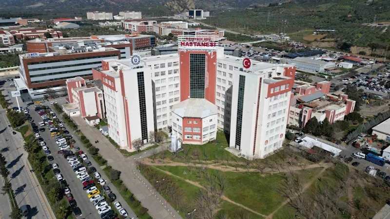 ADÜ’lü profesör ve sekreteri ’rüşvet’ iddiasıyla gözaltına alındı
