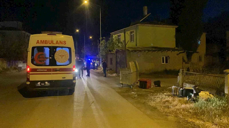 Karaman’da otomobille çarpışan motosikletli kurye yaralandı
