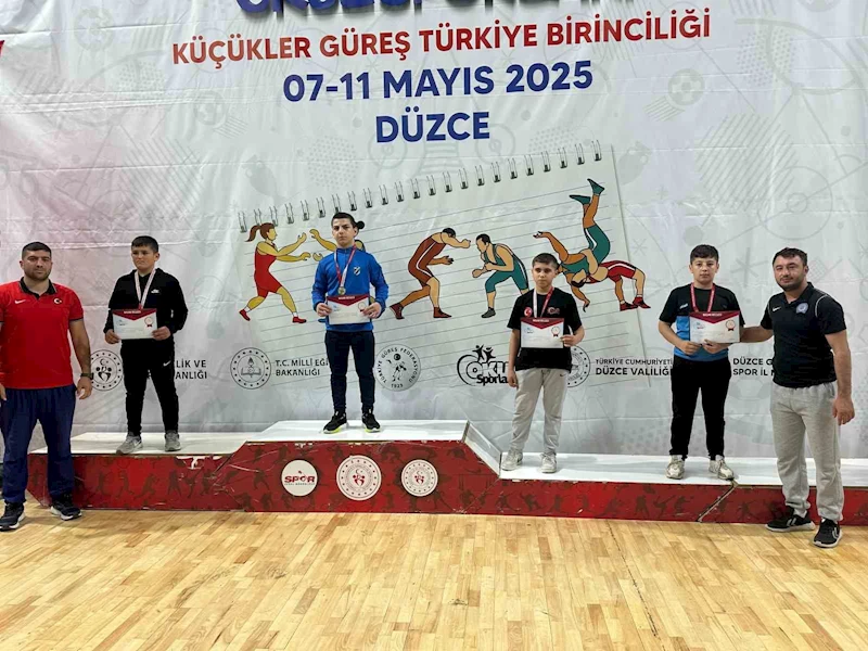 Kartepeli güreşçi Türkiye şampiyonu oldu
