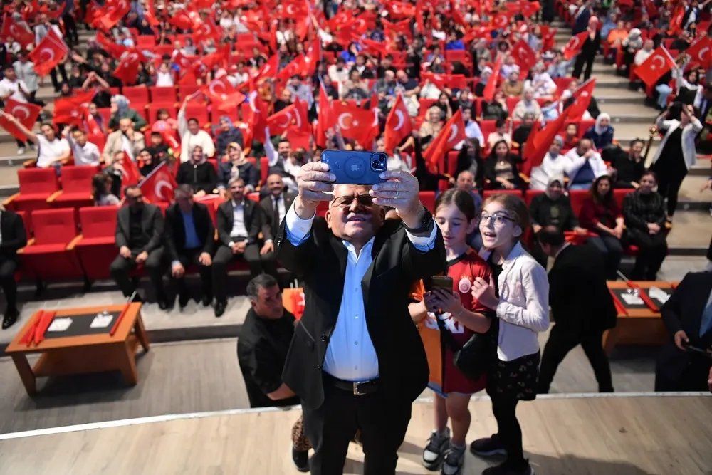 Başkan Büyükkılıç, Genç KAYMEK öğrencilerini yalnız bırakmadı