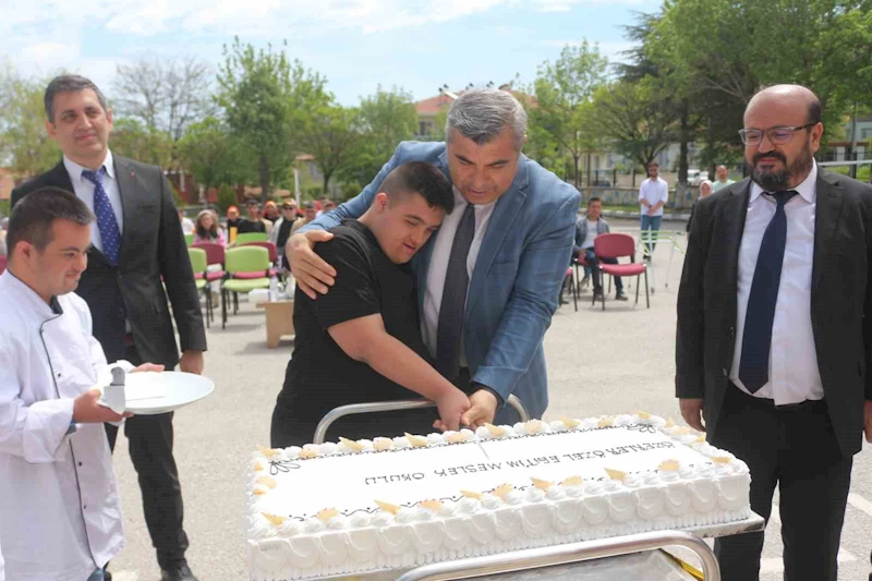 Afyonkarahisar’da bir dilim mutluluk etkinliği
