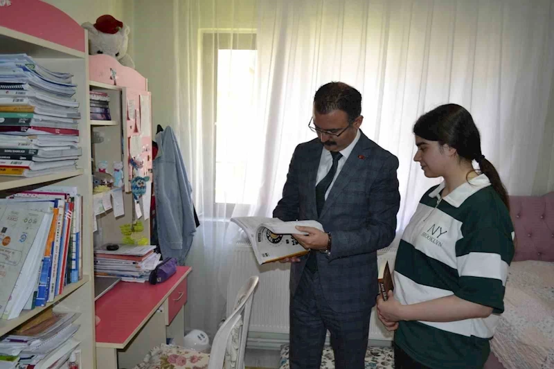 Kaymakam Ateş, öğrencilerin misafiri oldu
