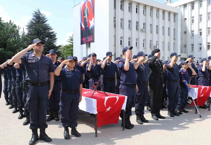 Ankara’da 52 özel gereksinimli genç ettikleri yeminle bir günlüğüne asker oldu
