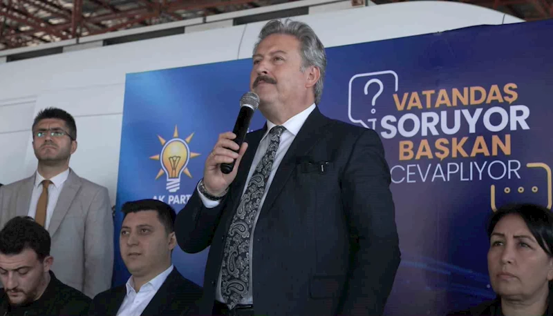 Başkan Palancıoğlu makamını Yıldırım Beyazıt Mahallesi’ne taşıdı
