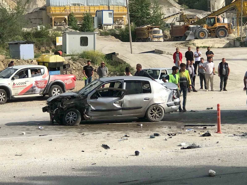 Kastamonu’da iki otomobil çarpıştı: 2 yaralı
