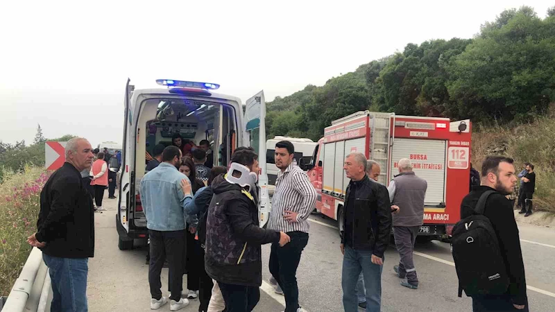 Bursa’da feci kaza: Kazayı bırakıp birbirlerine girdiler
