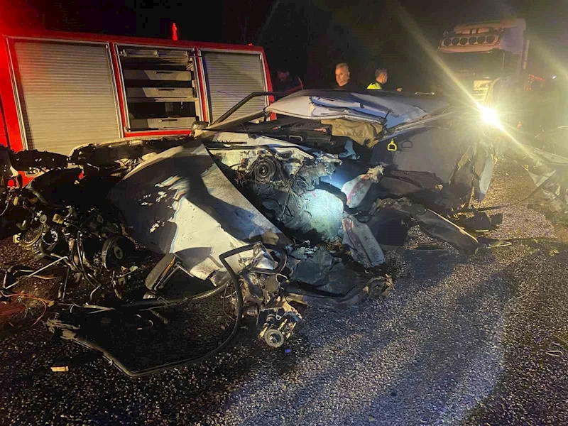 Hurdaya dönen otomobilde hayatını kaybetti
