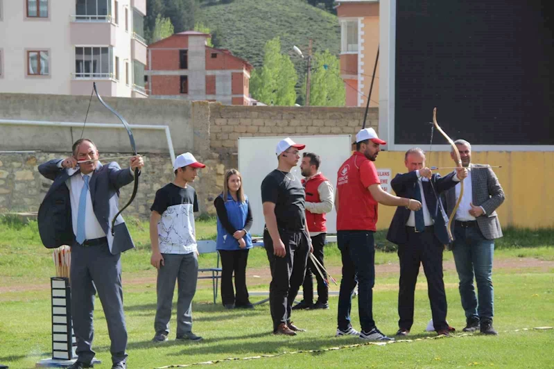 Bayburt’ta ’Okçuluk Turnuvası’ düzenlendi
