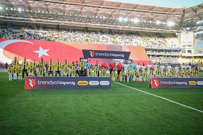 Trendyol Süper Lig: Fenerbahçe: 0 - Eyüpspor: 0 (Maç devam ediyor)
