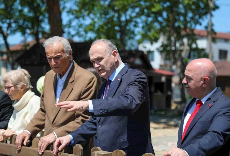 Yeşilçam’ın usta aktörü Ediz Hun Düzce’ye hayran kaldı
