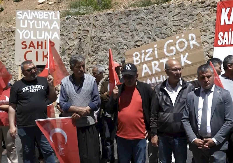 2 yıl önce 4 öğretmen ölmüştü: Adana’da kaya düşen yolda eylem
