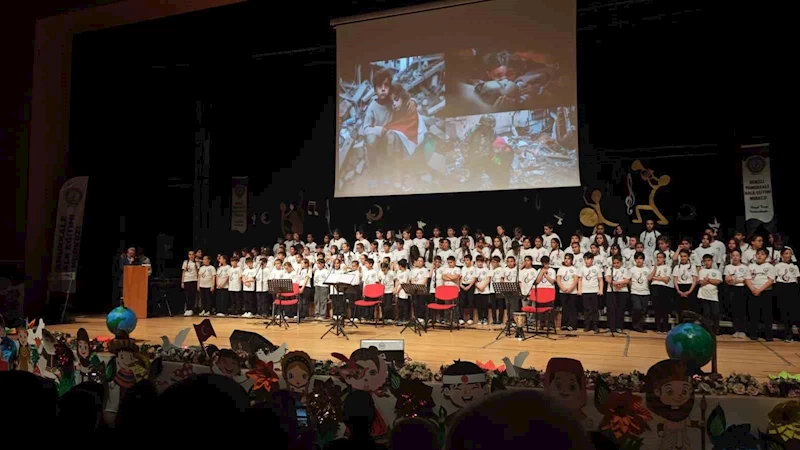 Meclisin 105 yaşında 105 çocuktan beğenilen konser
