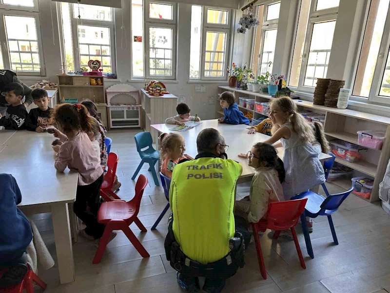 Minik yürekler emniyetle buluştu: Öğrencilere polislik mesleği tanıtıldı

