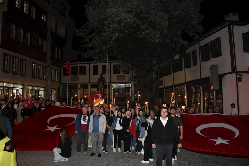 Kemaliye’de Fener Alayı ve Gençlik Yürüyüşü düzenlendi
