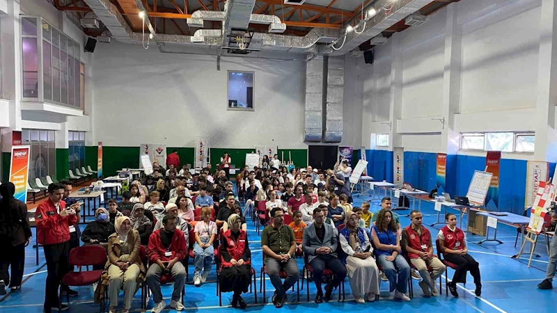 Deneyap teknoloji atölyelerinde gençler projelerini sergiledi
