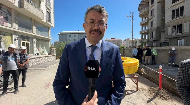 Hakkari Valisi Çelik’ten Yüksekova’da 5 mahalleye doğalgaz müjdesi
