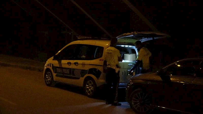 Polisin ’dur’ ihtarına uymayarak kaçan ve üniversite öğrencisinin ağır yaralanmasına sebep olan 5 şüpheli suç makinesi çıktı
