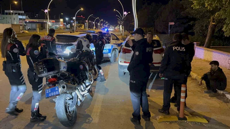 Edirne’de dur ihtarına uymayan ehliyetsiz sürücü polisi alarma geçirdi
