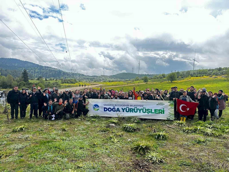 Doğa tutkunları Karagöl’ün eşsiz manzarasını adım adım keşfetti
