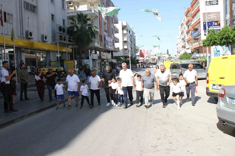 Antalya’da 7 dede, 7 torunuyla birlikte teknolojiye karşı yarıştı
