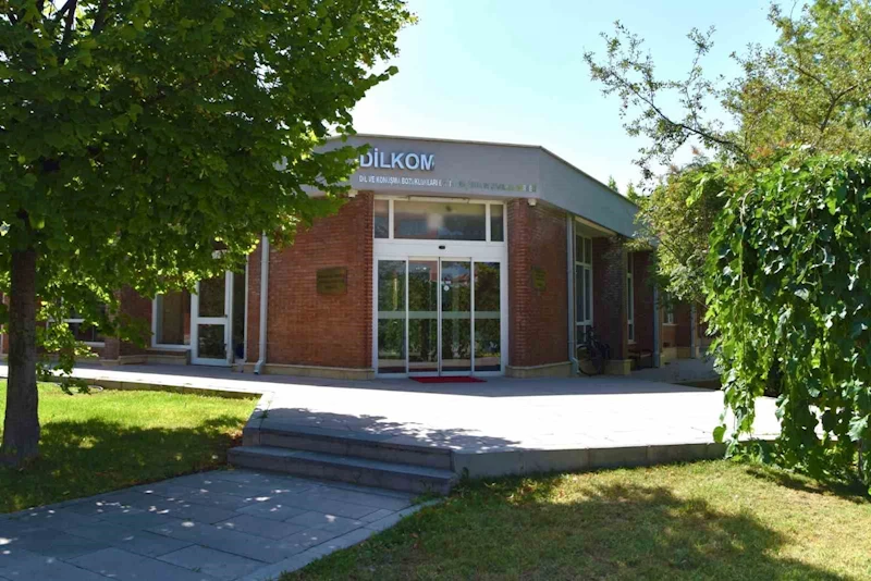 Anadolu Üniversitesi DİLKOM yenilenen altyapısıyla güçleniyor
