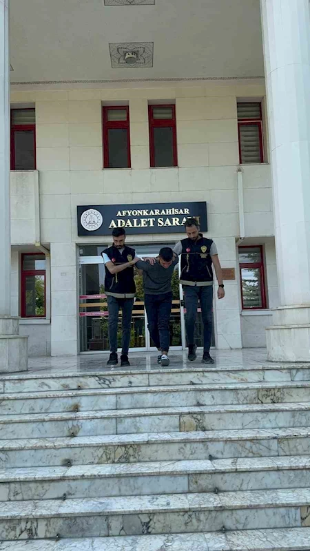 Kan donduran cinayette sanıktan mahkemede soğukkanlı savunma
