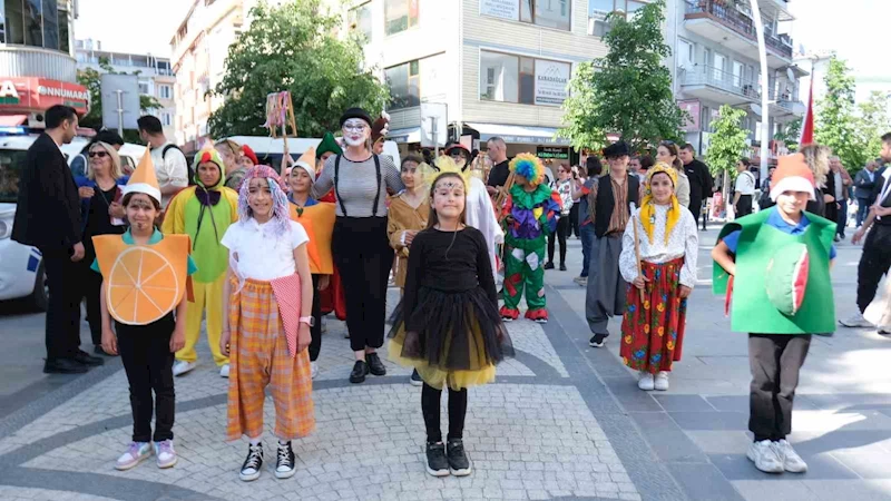 Büyükçekmece’de Tiyatro Festivali’nin perdesi açıldı
