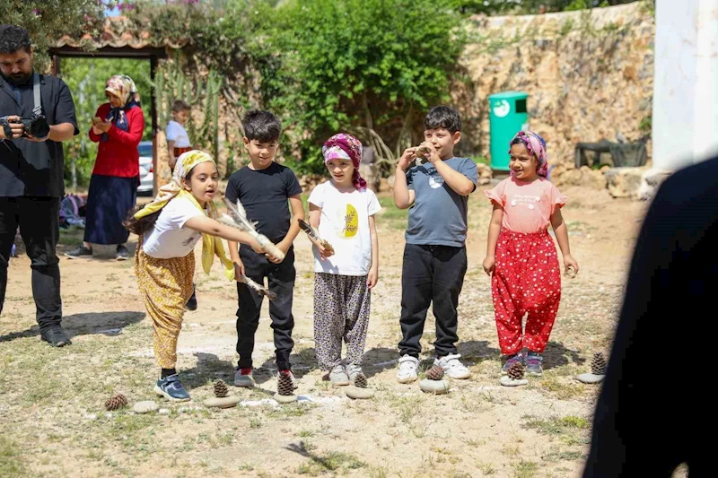 Alanyalılar geleneksel Yörük oyunlarında buluştu
