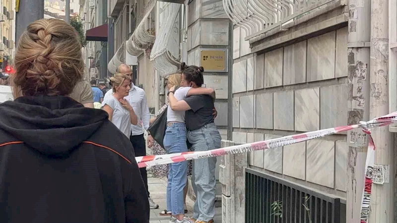 Şişli’de apartman dairesinde yangın: Yaşlı kadın hayatını kaybetti
