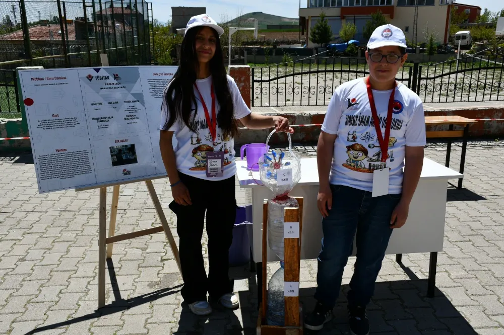 Tomarza’da öğrenciler, Bilim Fuarı’nda hünerlerini sergiledi