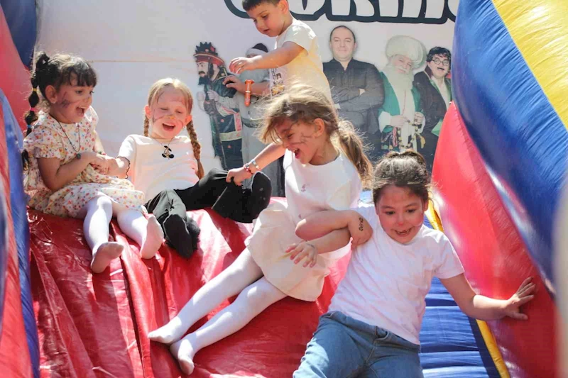 Sakarya’da 4-6 yaş Kur’an Kursu öğrencilerine şenlik gibi mezuniyet
