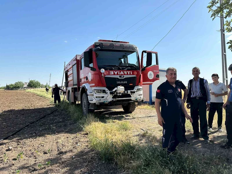Ekili alan yanında çıkan yangın korkuttu
