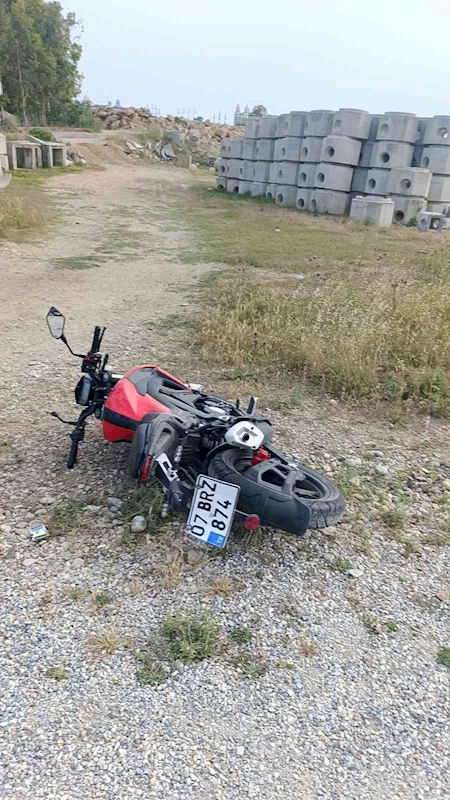 Manavgat’ta motosiklet devrildi: 1 yaralı
