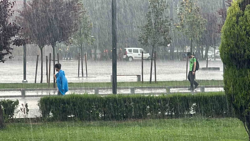 Batı Karadeniz’de sel ve su baskını uyarısı

