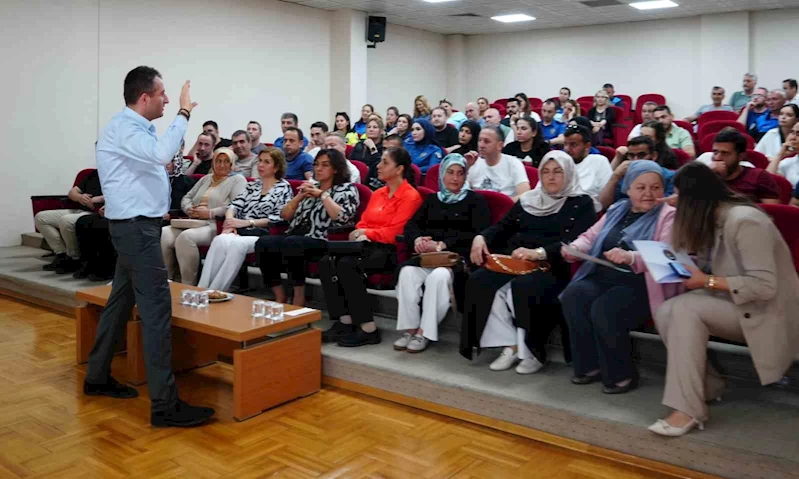 Polislere mutlu evliliğin püf noktaları anlatıldı

