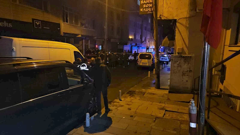 Kağıthane’de eğlence mekanına el bombası atıldı: 7 yaralı
