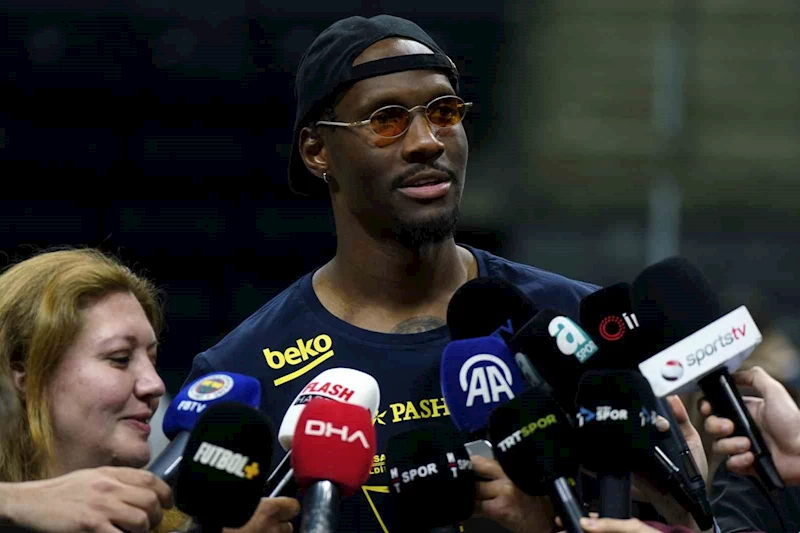Nigel Hayes-Davis: 