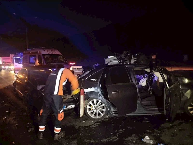 Beykoz’da 5 araçlı zincirleme trafik kazası: 7 yaralı

