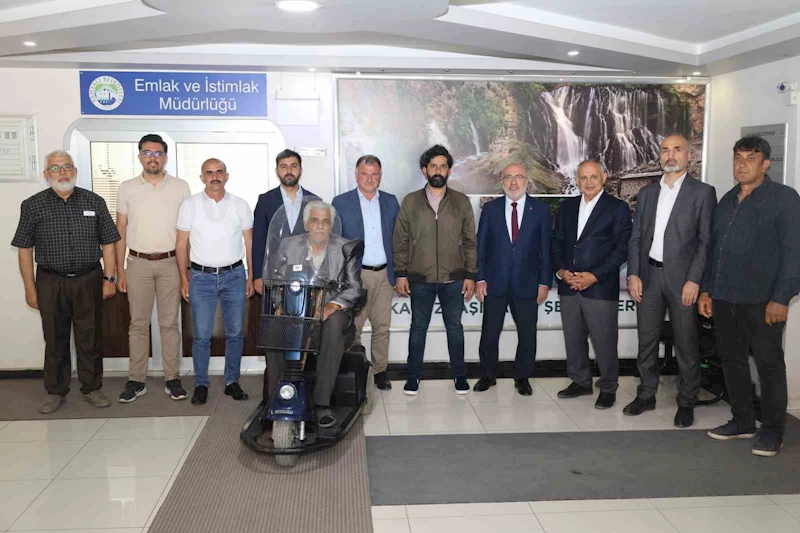 Yahyalı Belediyesi’nden Engelli Vatandaşa Akülü Araç Desteği
